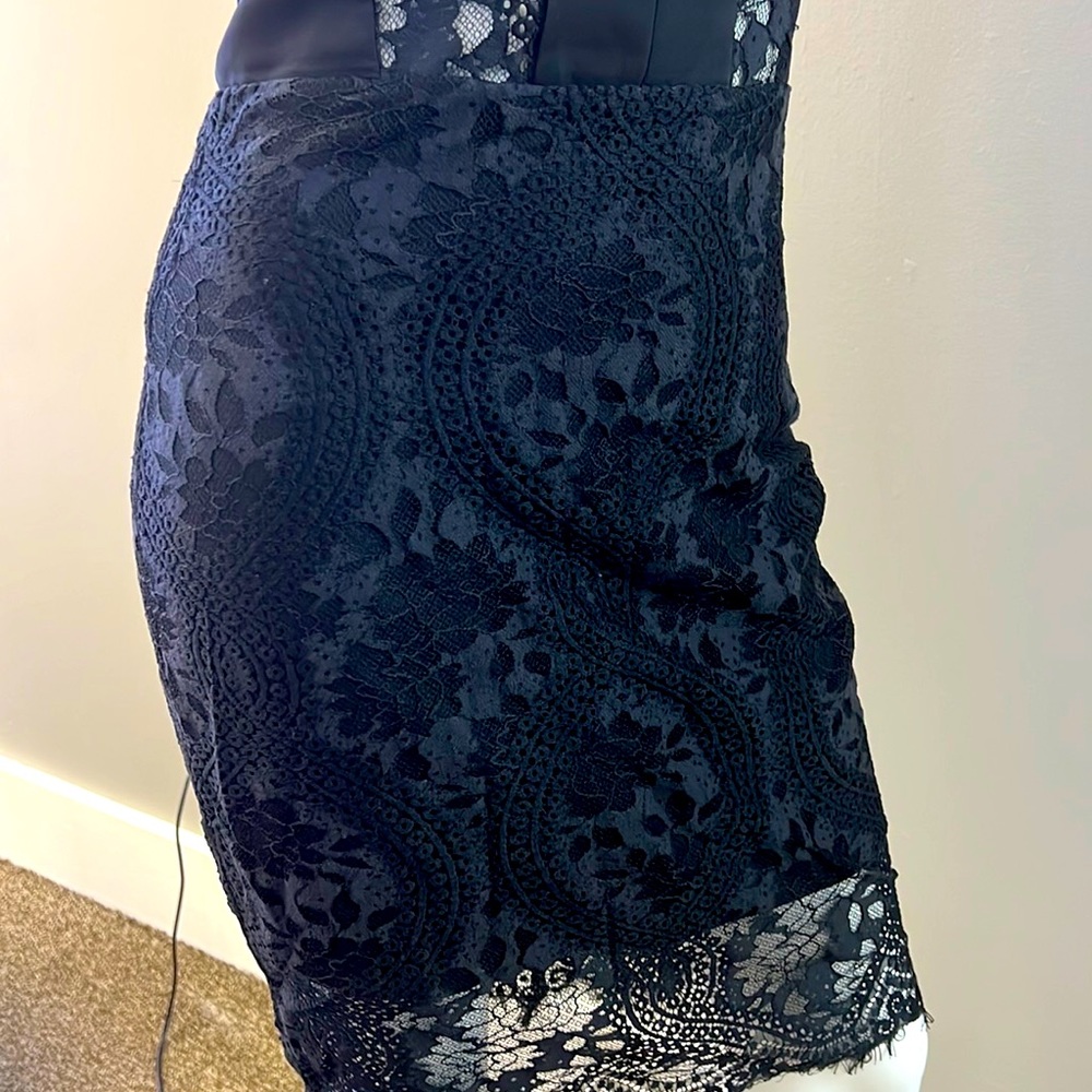 Bebé dress size medium